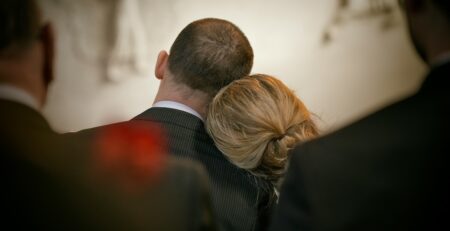 como acompañar una corona funeraria